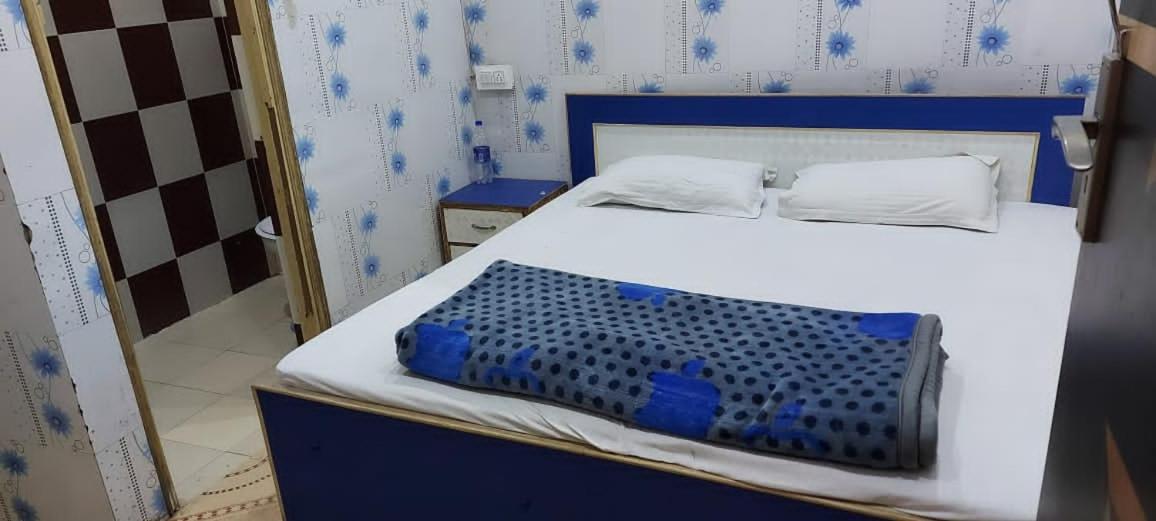 Mj Chawla Homestay Double Bed Attached Bathroom Room 암리차르 외부 사진