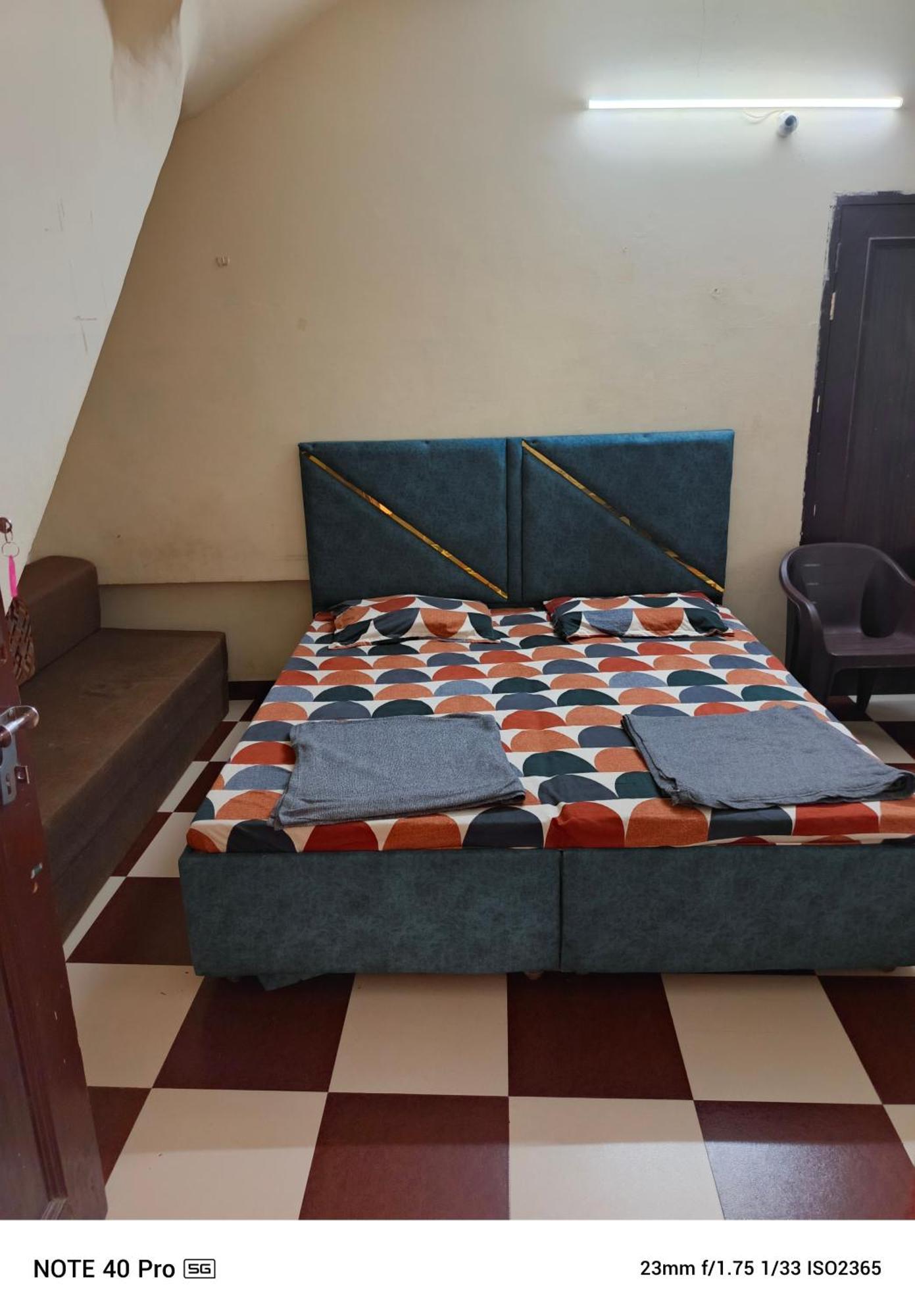 Mj Chawla Homestay Double Bed Attached Bathroom Room 암리차르 외부 사진