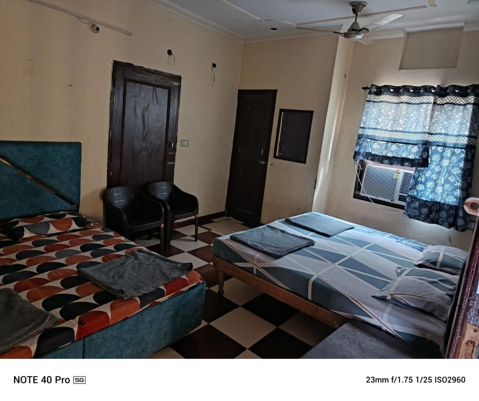 Mj Chawla Homestay Double Bed Attached Bathroom Room 암리차르 외부 사진